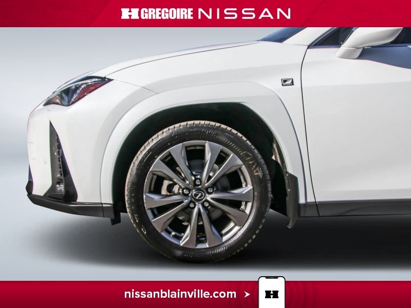 2023 Lexus UX White Laval - photo #27