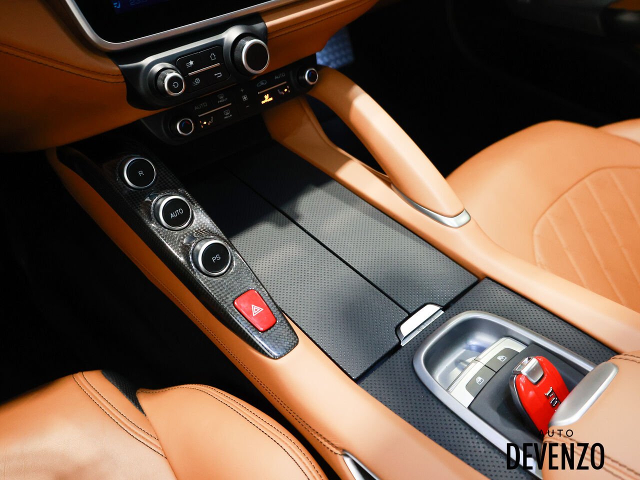 Ferrari GTC4Lusso 2018 Gris Saint-Eustache - photo #13