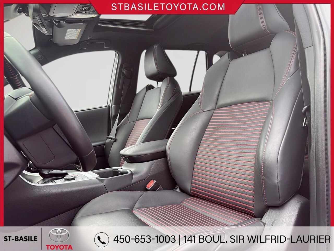 Toyota RAV4 PRIME 2023 Ciel argent métallisé avec toit noir Saint-Basile-le-Grand - photo #11
