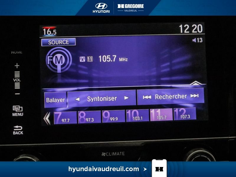 2018 Honda Civic White Blainville - photo #24
