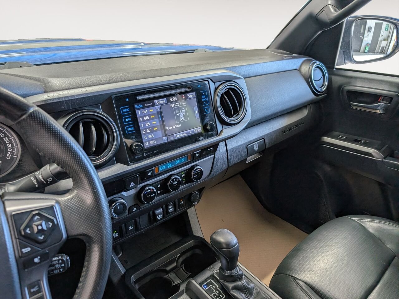 Toyota Tacoma TRD SPORT premium/SIÈGES CHAUFFANTS/AC BIZONE/CAMÉRA DE RECUL/BLUETOOTH/TOIT OUVRANT 2018 Bleu boréal métallisé Sherbrooke - photo #9