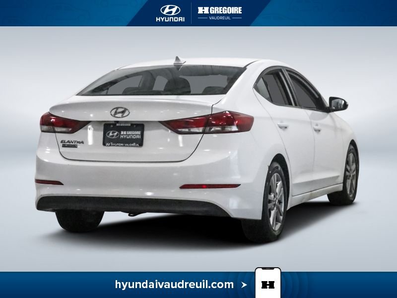 Hyundai Elantra 2017 Blanc Saint-Eustache - photo #10