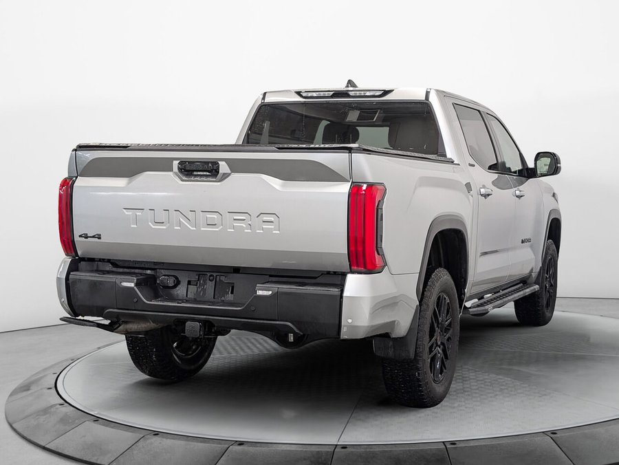 Toyota Tundra 4X4 CrewMax Limited Toit pano Volant chauffant 2024 Argent