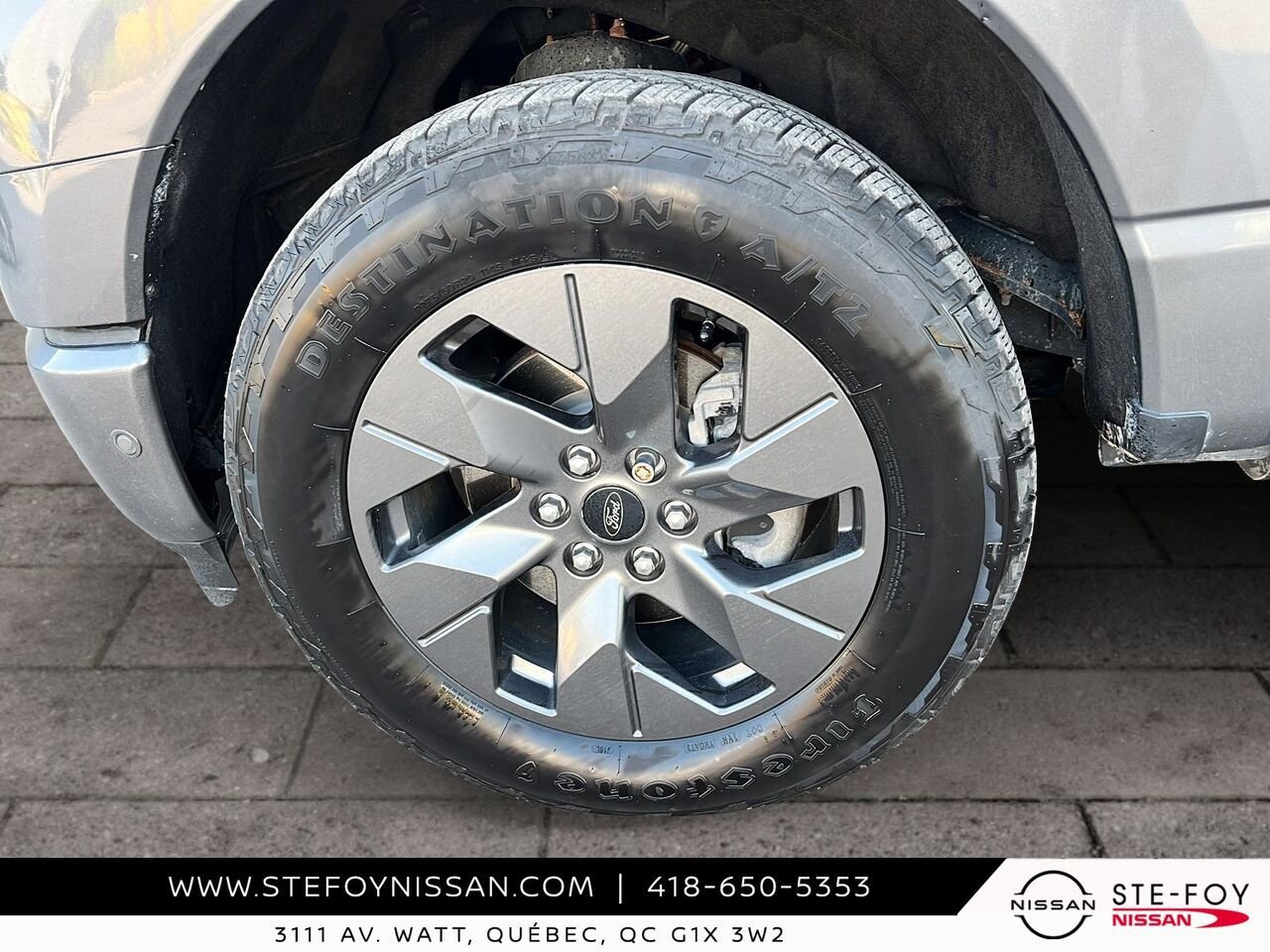Ford F-150 Lightning LARIAT STANDARD RANGE 2023 Gris Ste-Foy - photo #6
