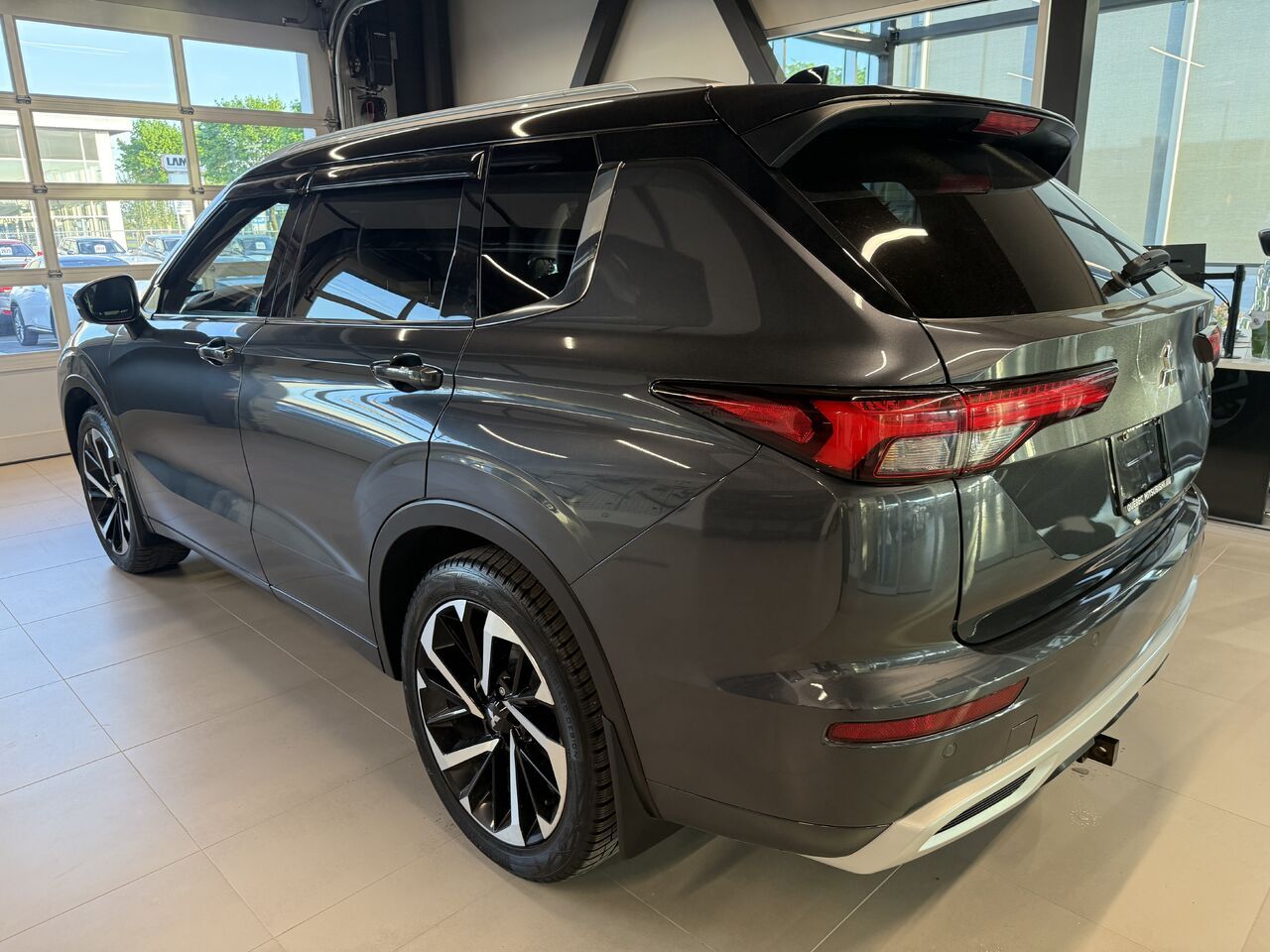 Mitsubishi Outlander 2024
