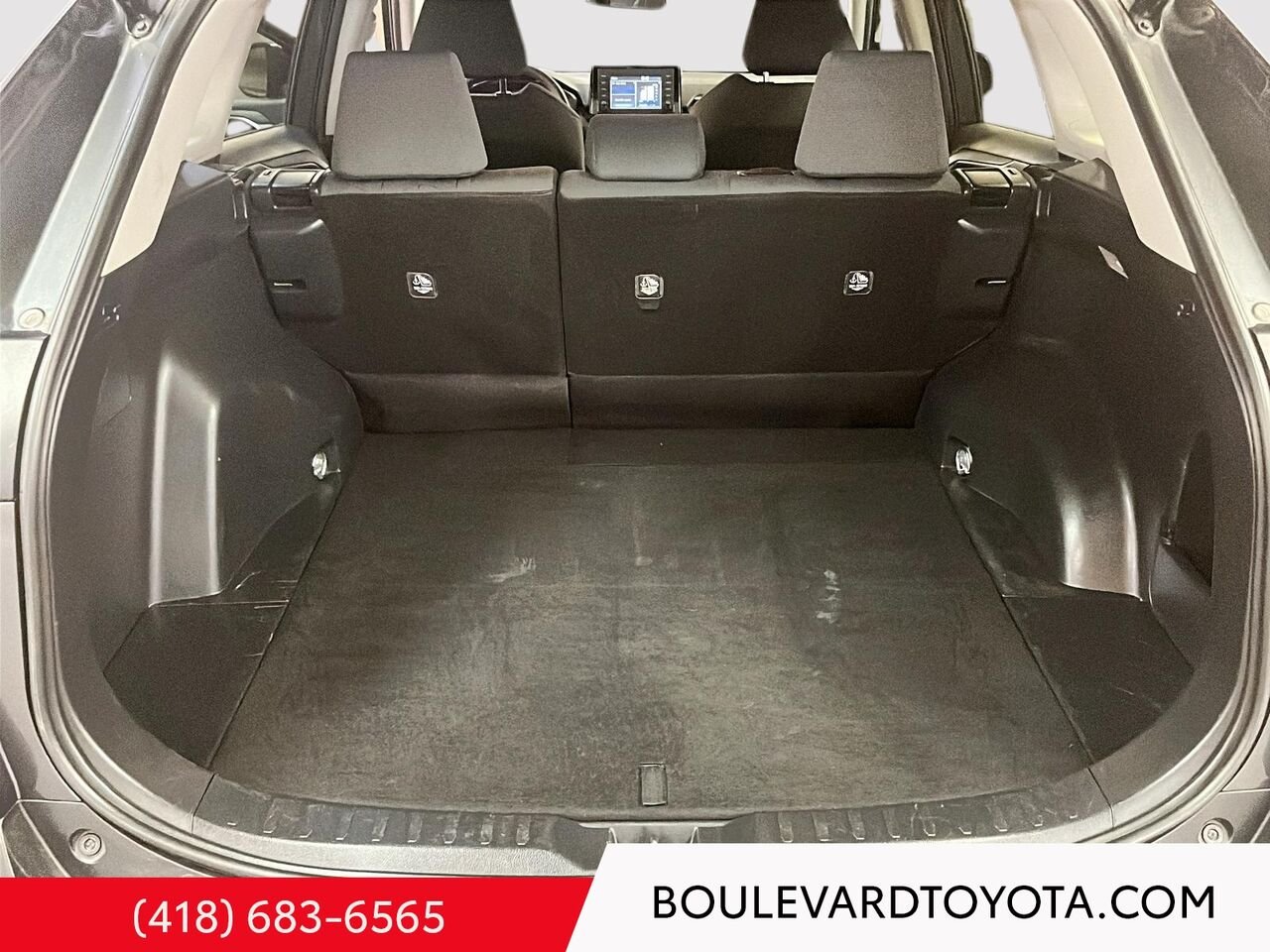 Toyota RAV4 99831B-188 | LE 2019 Gris magnétique métallisé Québec - photo #17