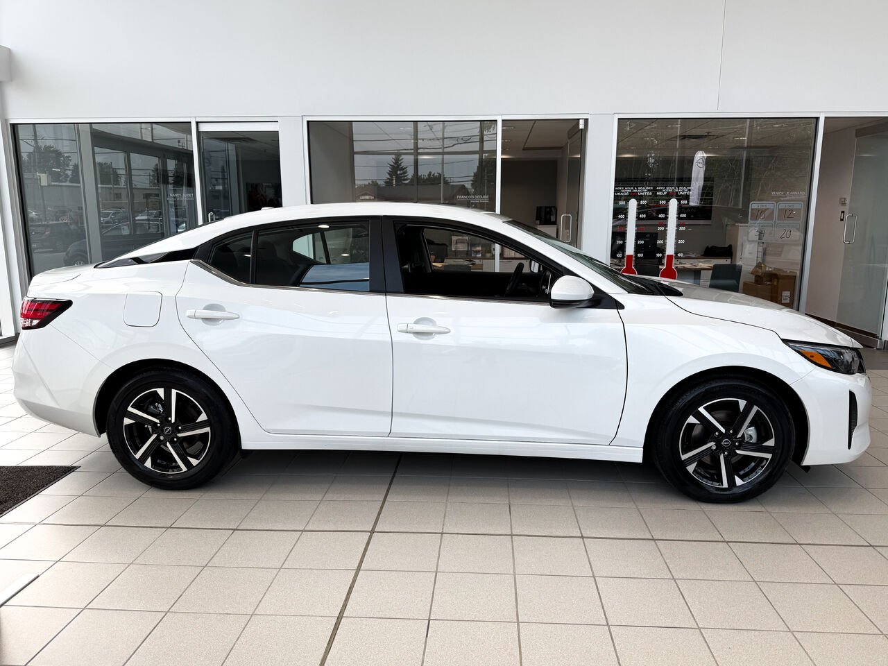 Nissan Sentra SENTRA SV TOIT OUVRANT 2025 Blanc d'Aspen triple couche Châteauguay - photo #3