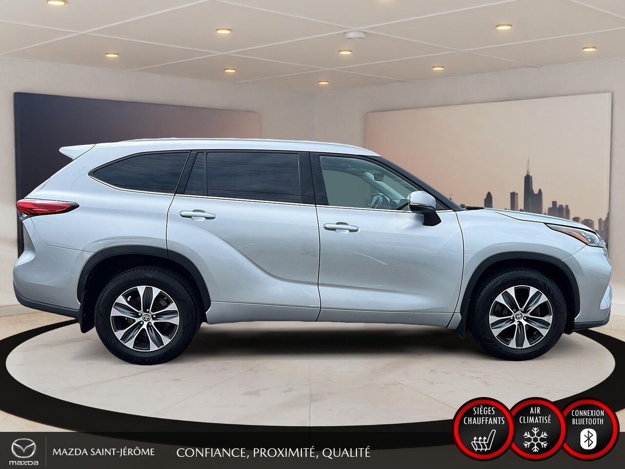 2022 Toyota Highlander XLE | TOIT OUVRANT | CUIR | AWD | Silver Saint-Jérôme - photo #4