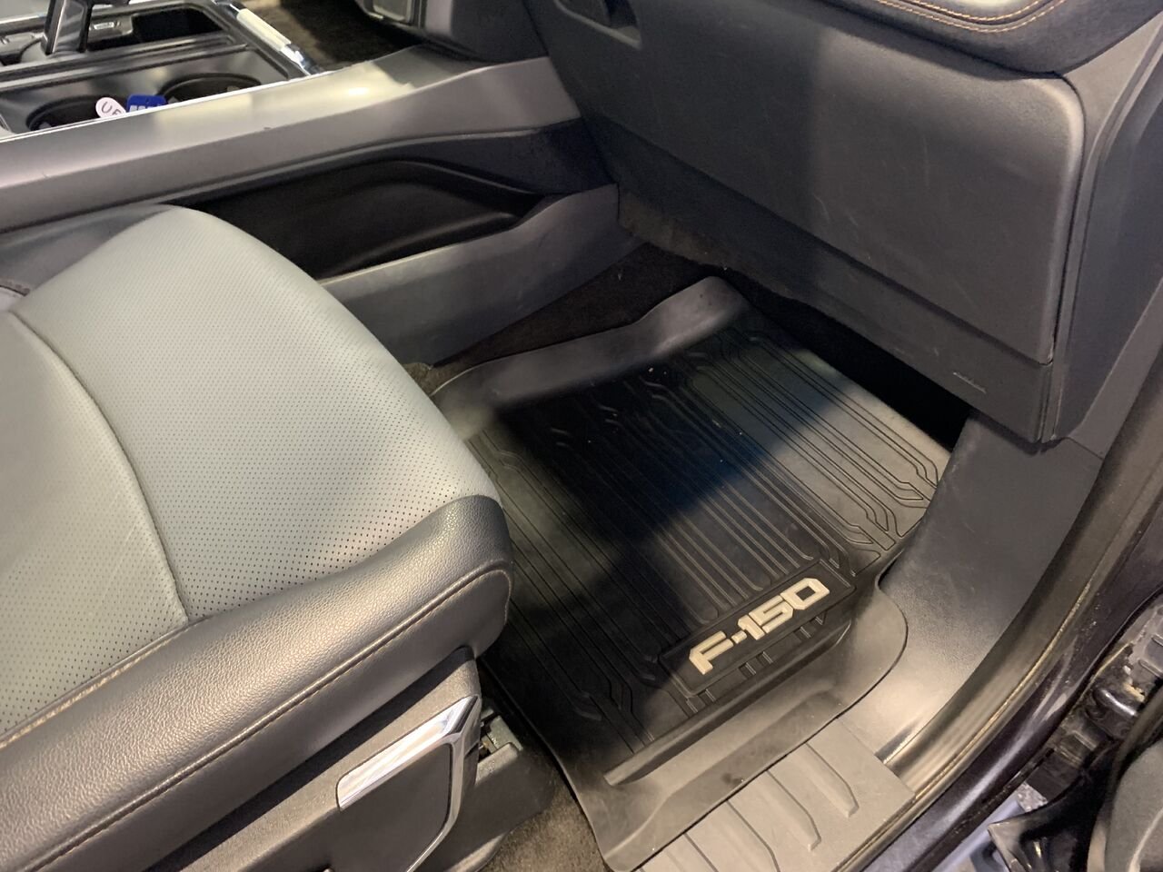 Ford F-150 Lightning LARIAT 2022 Gris Saint-Eustache - photo #19