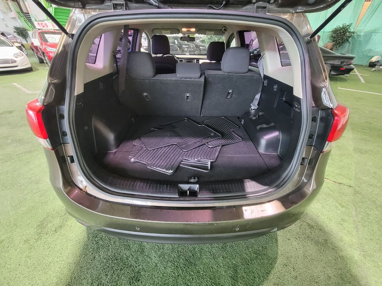 2015 Kia Rondo Brown  - photo #12