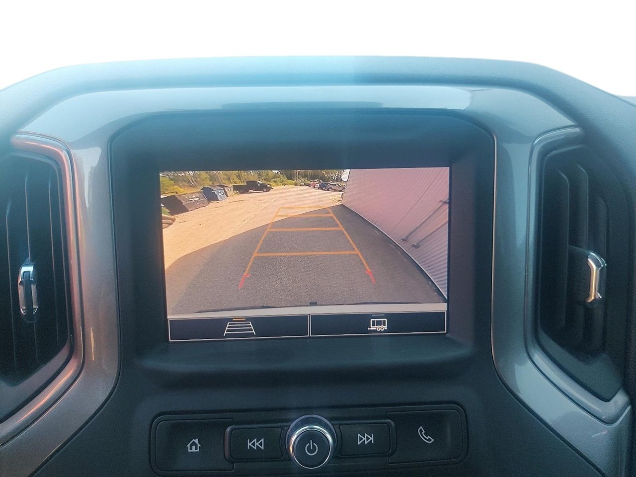2024 Chevrolet Silverado 1500 White Baie-Comeau - photo #16