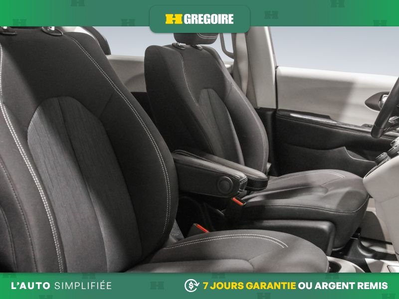 Chrysler Grand Caravan 726362A | SXT 2WD AUTO AC GR ELECT MAGS CAM RECUL BLEUTOOTH 2021 Argent Laval - photo #29