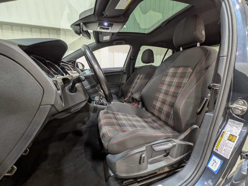 Volkswagen Golf GTI Autobahn 5-door Manual 2018 Gris Val-David - photo #1