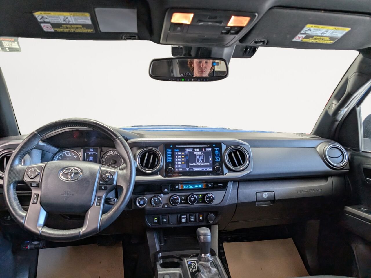 Toyota Tacoma TRD SPORT premium/SIÈGES CHAUFFANTS/AC BIZONE/CAMÉRA DE RECUL/BLUETOOTH/TOIT OUVRANT 2018 Bleu boréal métallisé Sherbrooke - photo #8