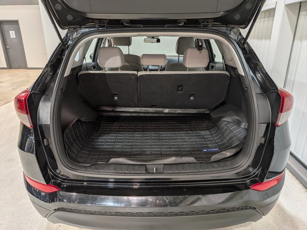 Hyundai Tucson FWD 4dr 2.0L 2017 Noir Val-David - photo #8