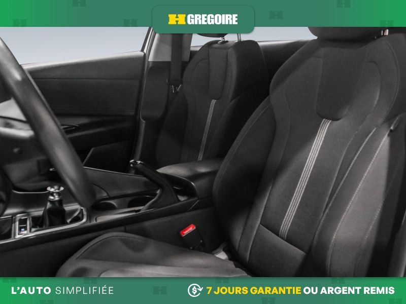 2022 Hyundai Elantra White Saint-Eustache - photo #13