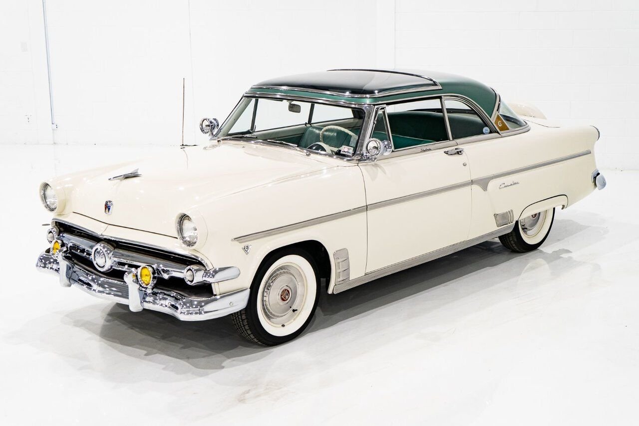 Ford Crestline Skyliner rare glass top long term ownership 1954 Blanc Montréal - photo #37