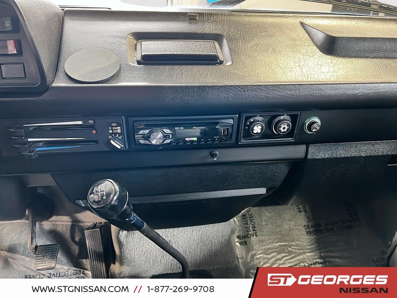 1987 Volkswagen Vanagon Blue Saint-Georges - photo #13