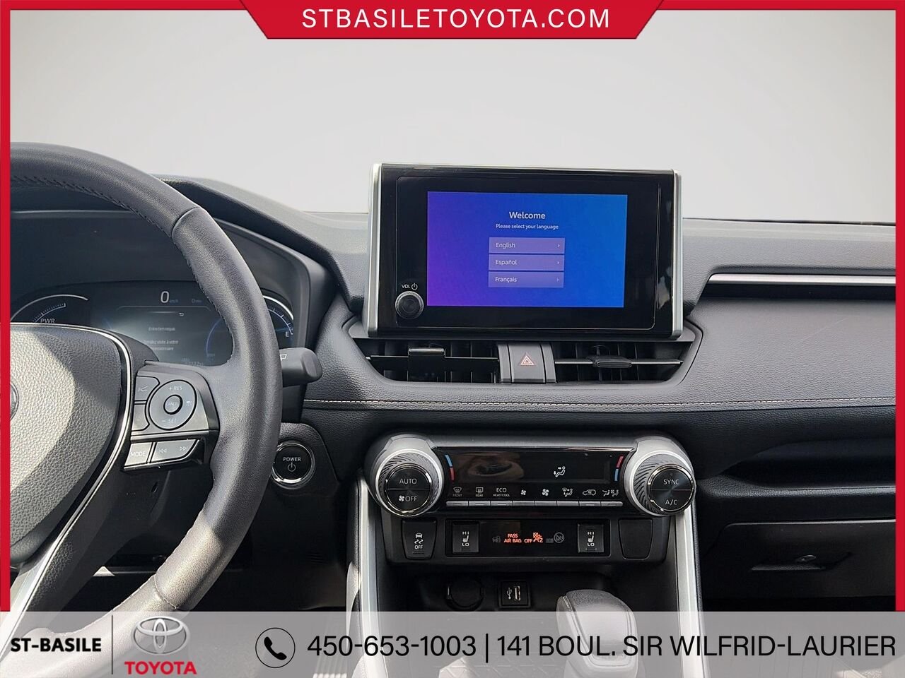 Toyota RAV4 Hybride 2024 Rouge rubis nacré Saint-Basile-le-Grand - photo #16