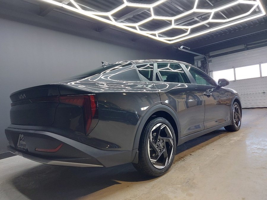 Kia K4 2025 2025 Gris interstellaire