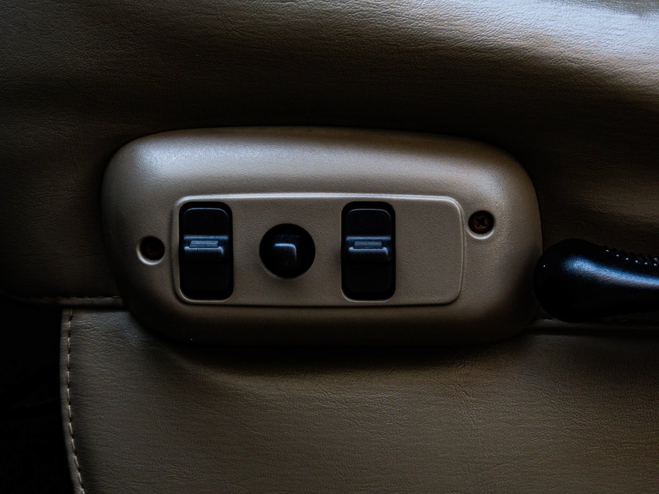 2007 Dodge Ram 3500 4WD Mega Cab 160.5 DRW Laramie Black Sherwood Park - photo #19