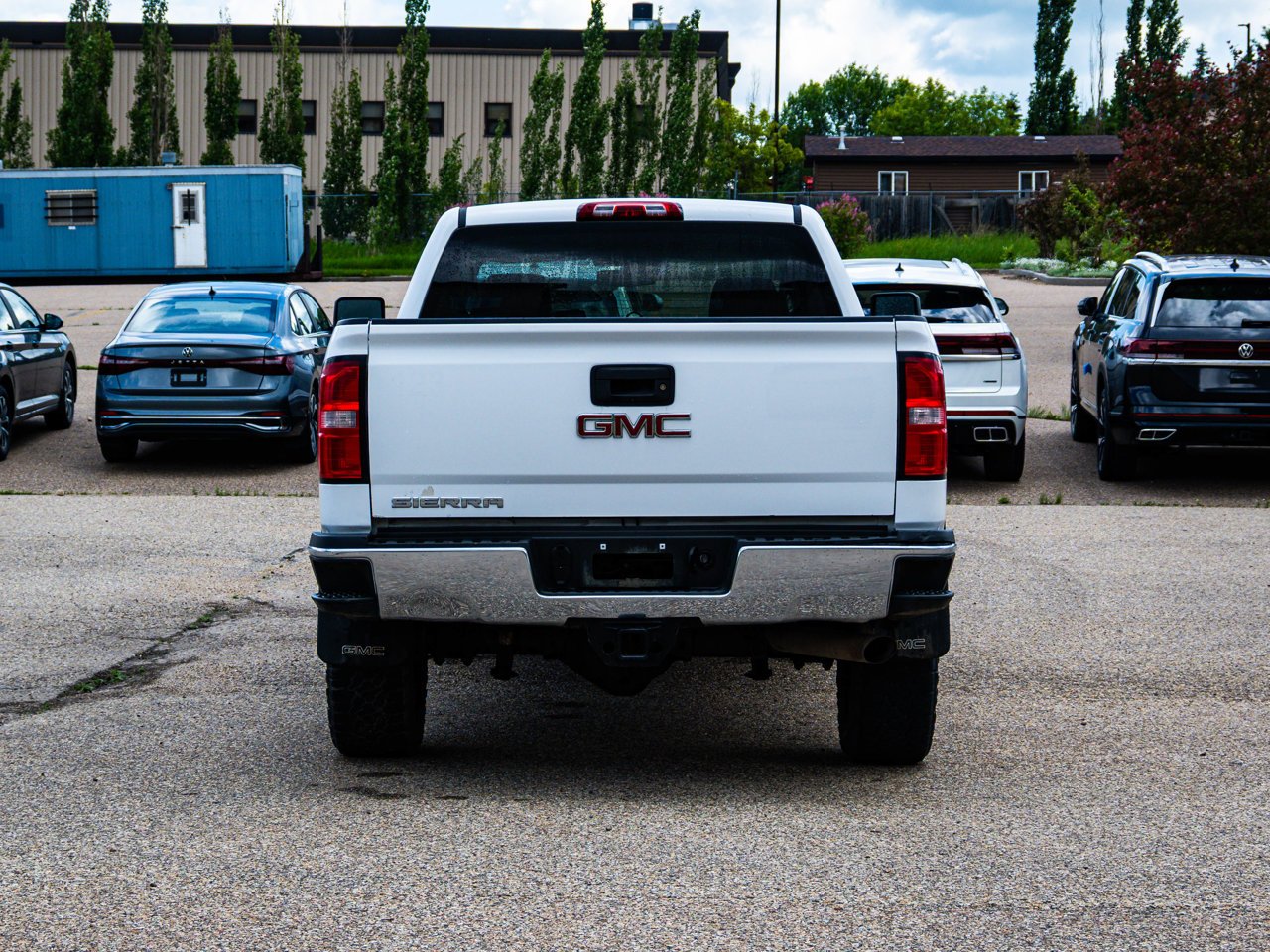 2018 GMC Sierra 2500HD 4WD Double Cab 144.2 White Sherwood Park - photo #11
