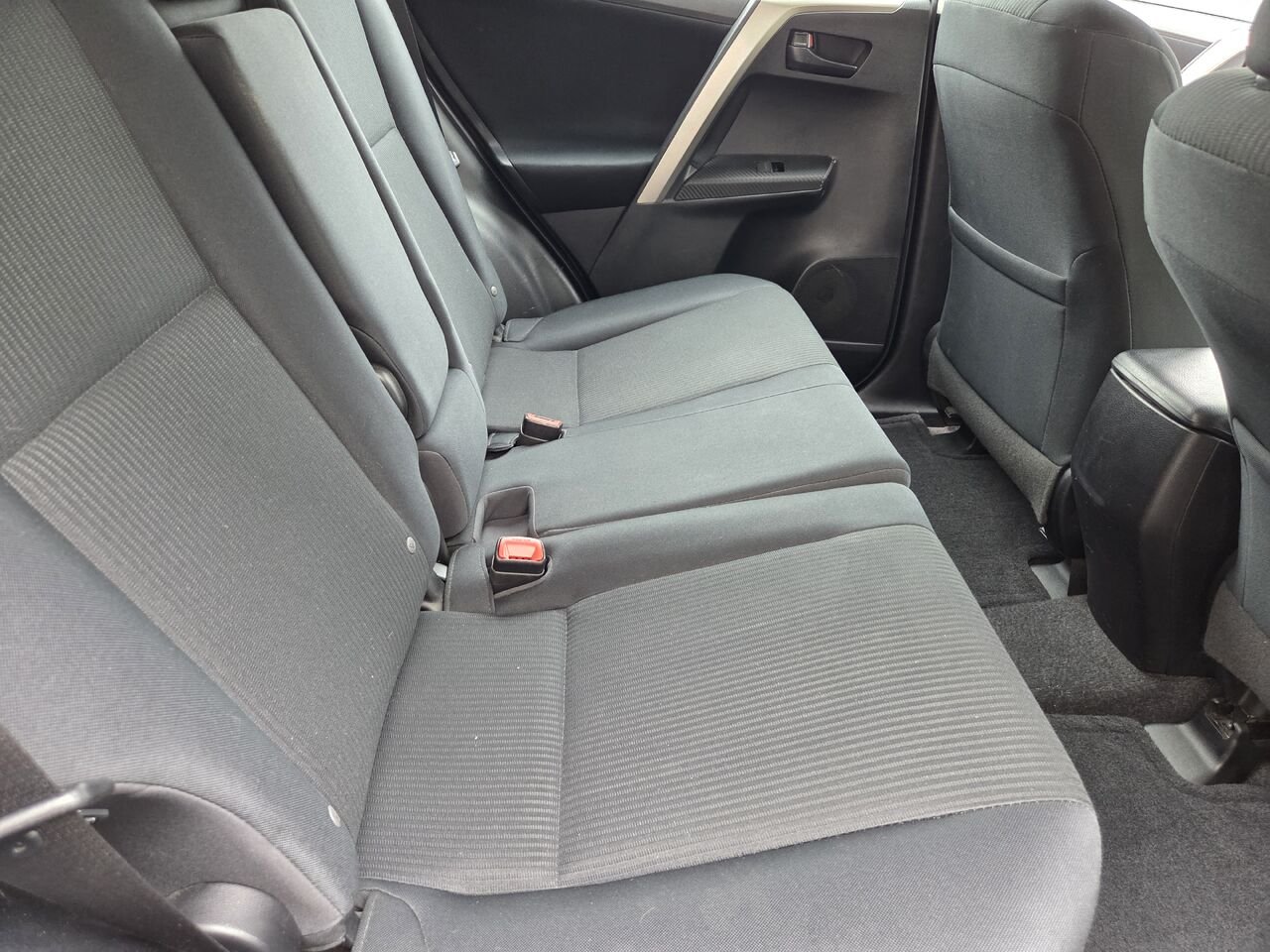 Toyota RAV4 2015 Argent Amos - photo #13