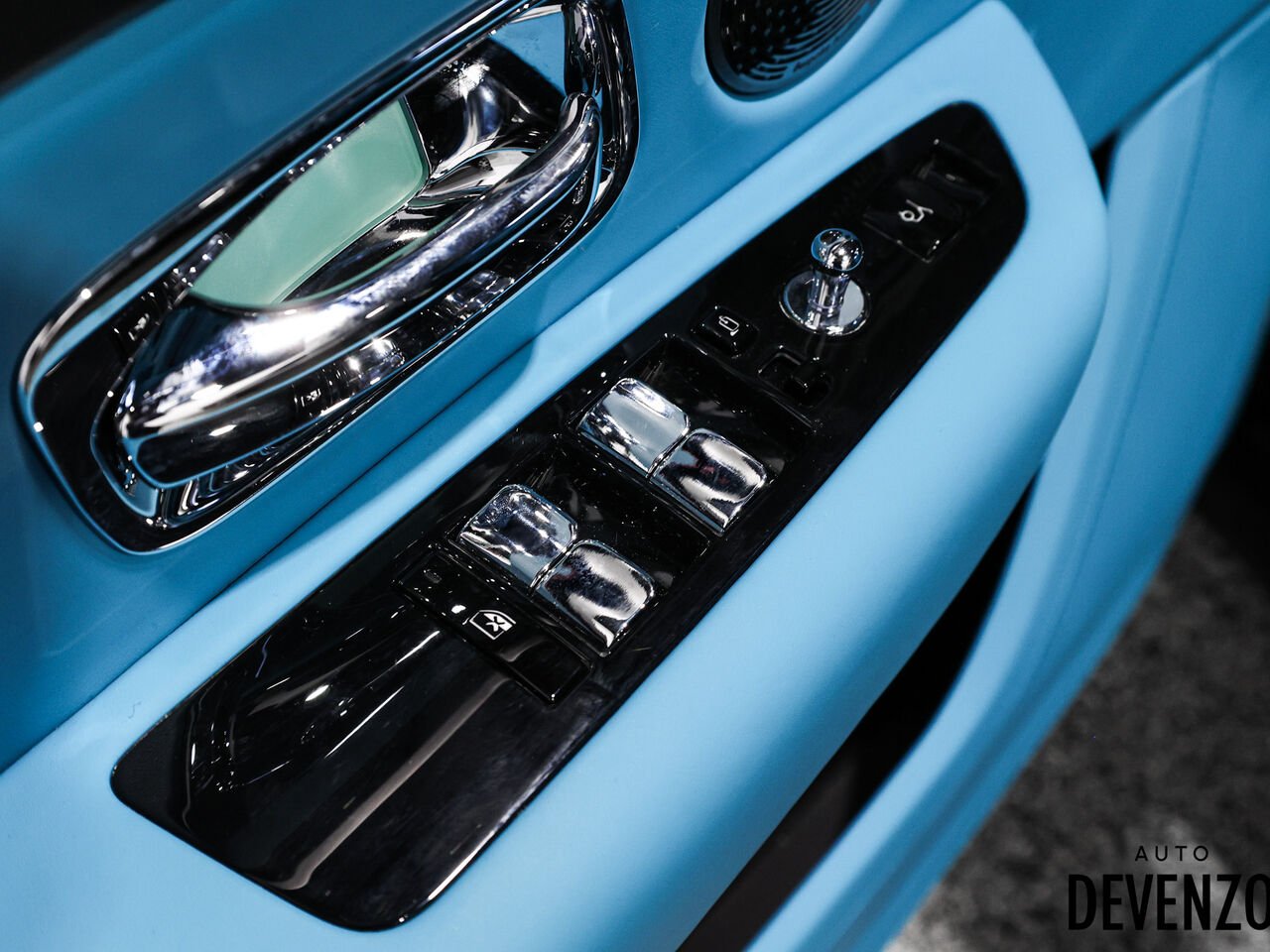 Rolls-Royce Cullinan 2023 Bleu Saint-Eustache - photo #19