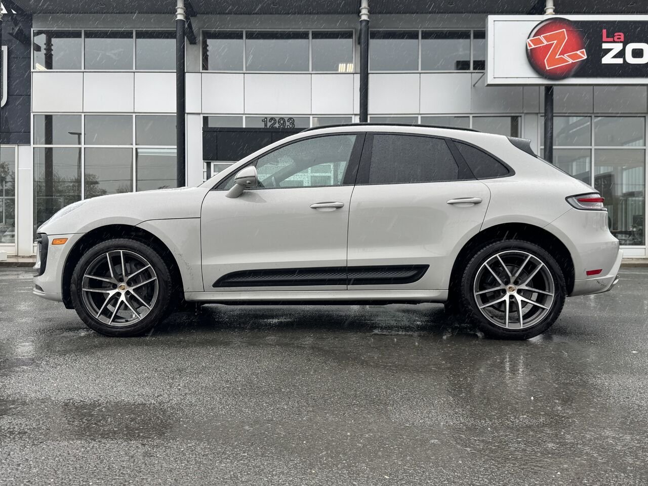 Porsche Macan TI 2024 Gris Granby - photo #2