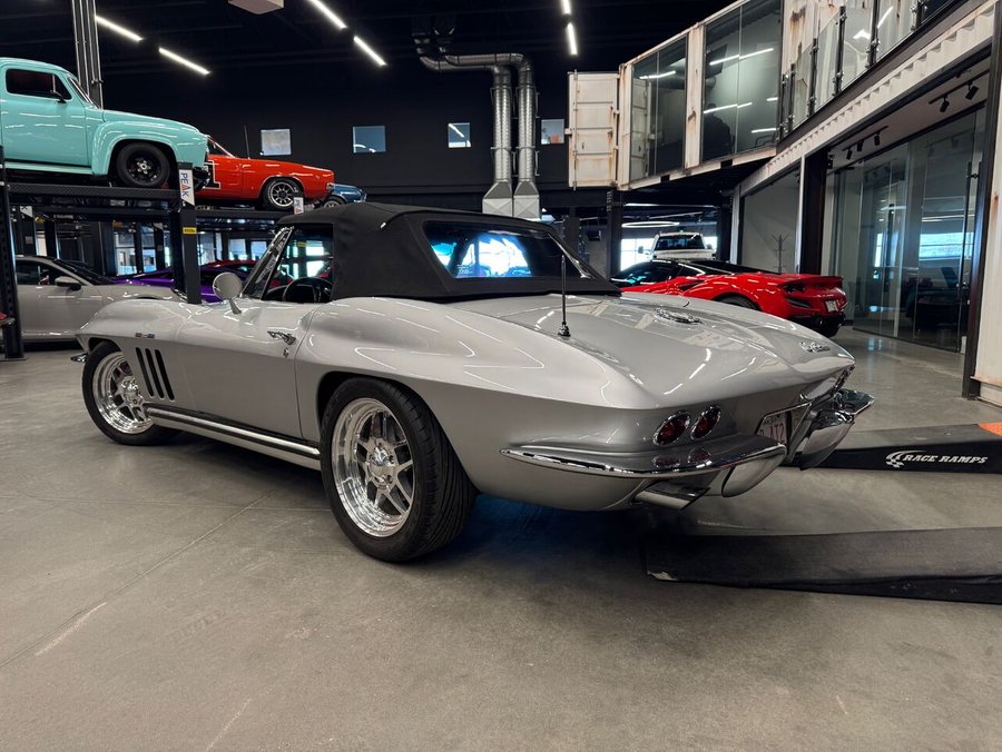 1965 Chevrolet Corvette 1965 Silver