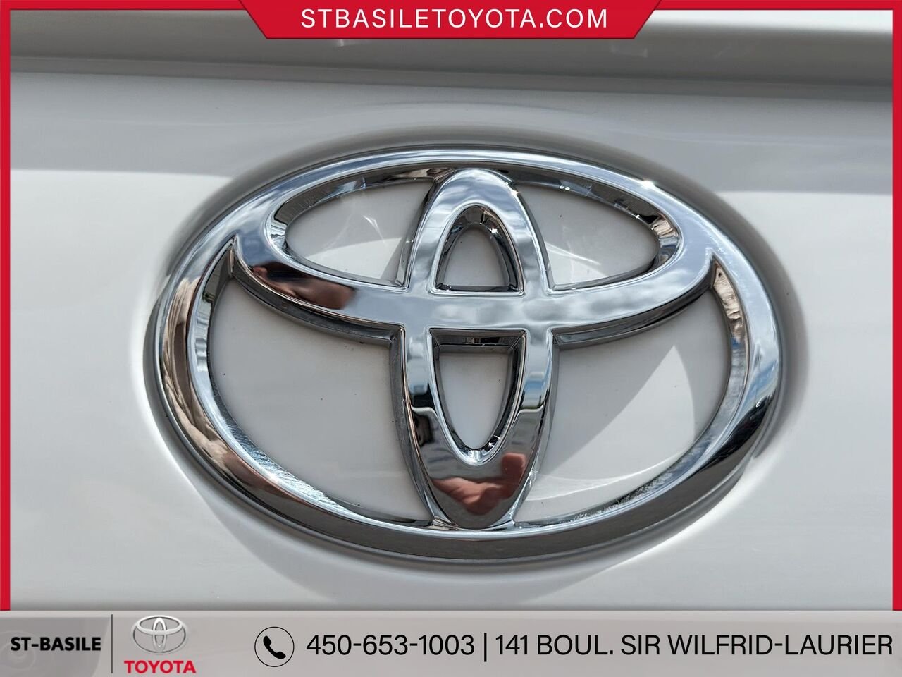 2023 Toyota RAV4 White Saint-Basile-le-Grand - photo #4