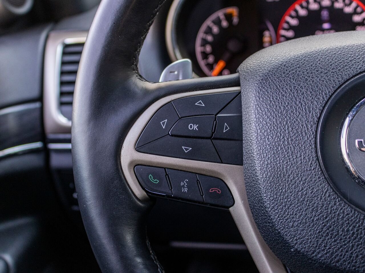 Jeep Grand Cherokee 4 RM, 4 portes, Limited 2014 Blanc Châteauguay - photo #11