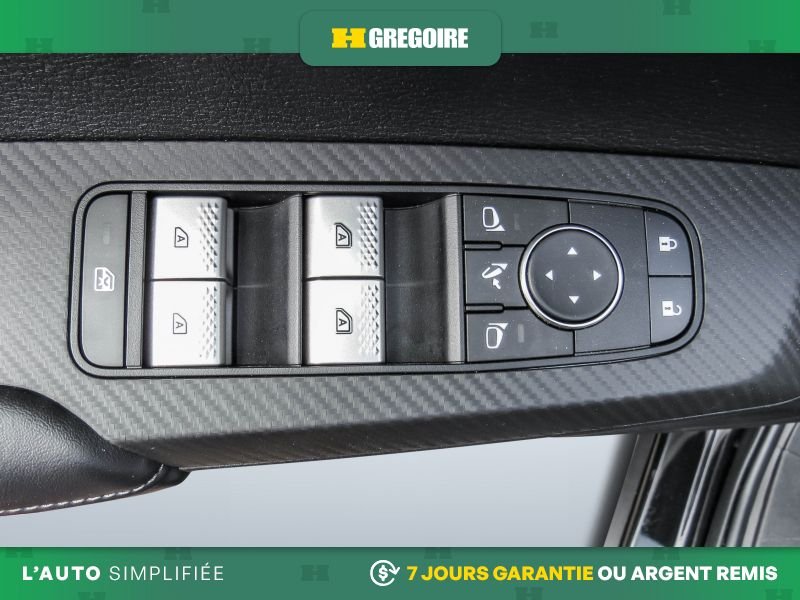 Mitsubishi Outlander V3570 | SEL TOIT PANO + SIEGE CHAUFANT 2023 Noir Laval - photo #11