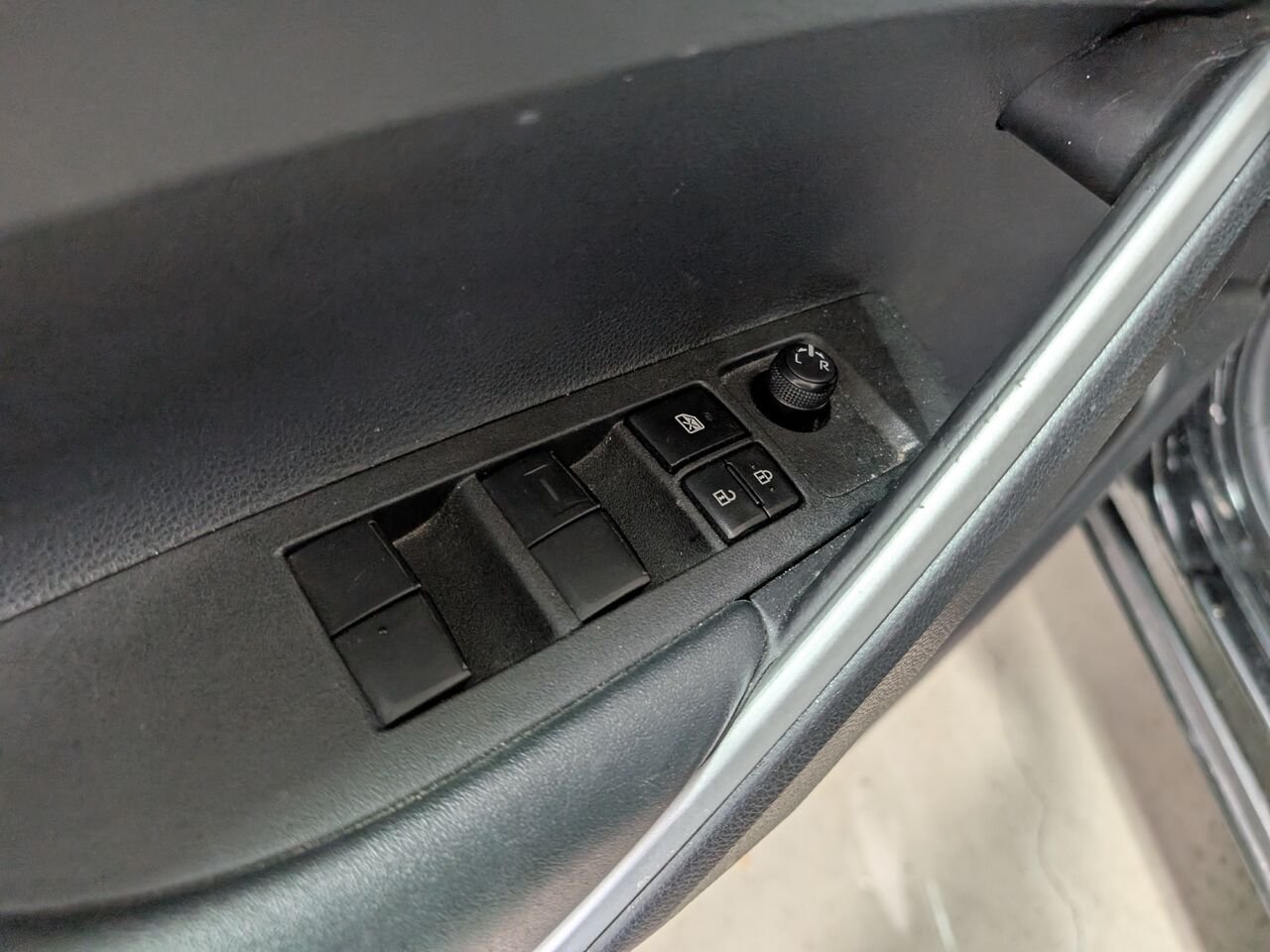 Toyota Corolla Cross LE/SIÈGES CHAUFFANTS/VOLANT CHAUFFANT/CAMÉRA DE RECUL/BLUETOOTH/AC 2024 Noir de jais mica Sherbrooke - photo #7