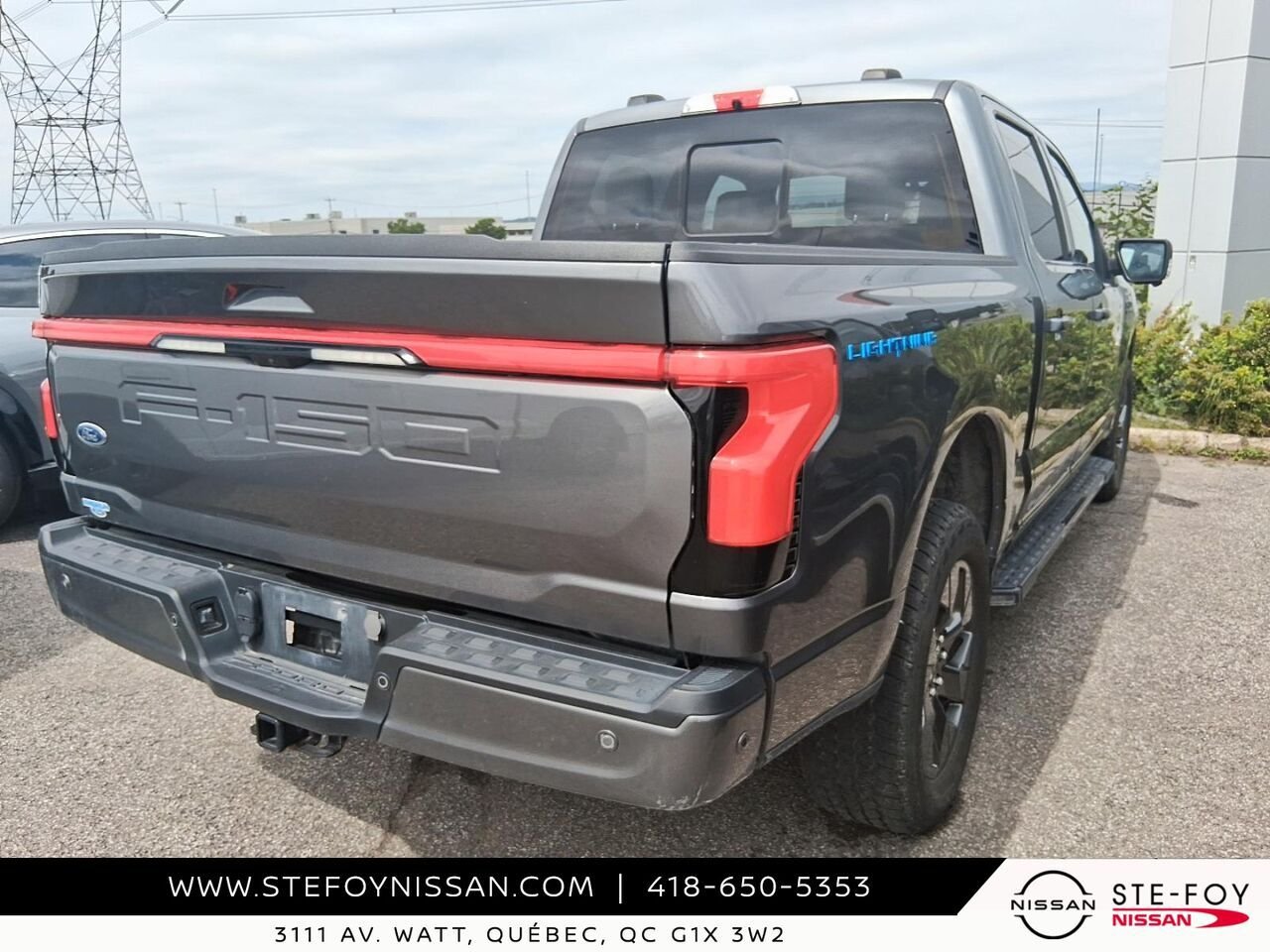 2023 Ford F-150 Lightning LARIAT STANDARD RANGE Grey Ste-Foy - photo #1