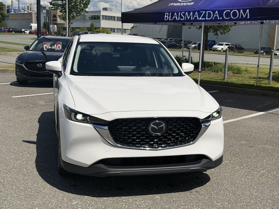2022 Mazda CX-5 2022 White