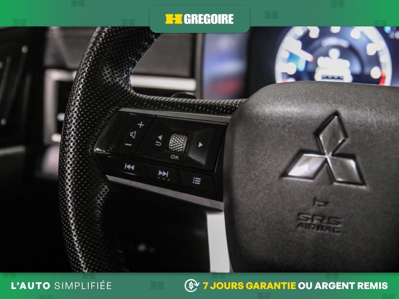 Mitsubishi Outlander 2023 Gris Blainville - photo #20