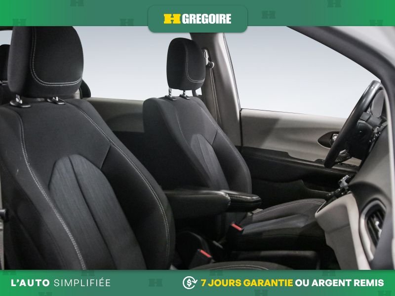 2023 Chrysler Grand Caravan White Laval - photo #30