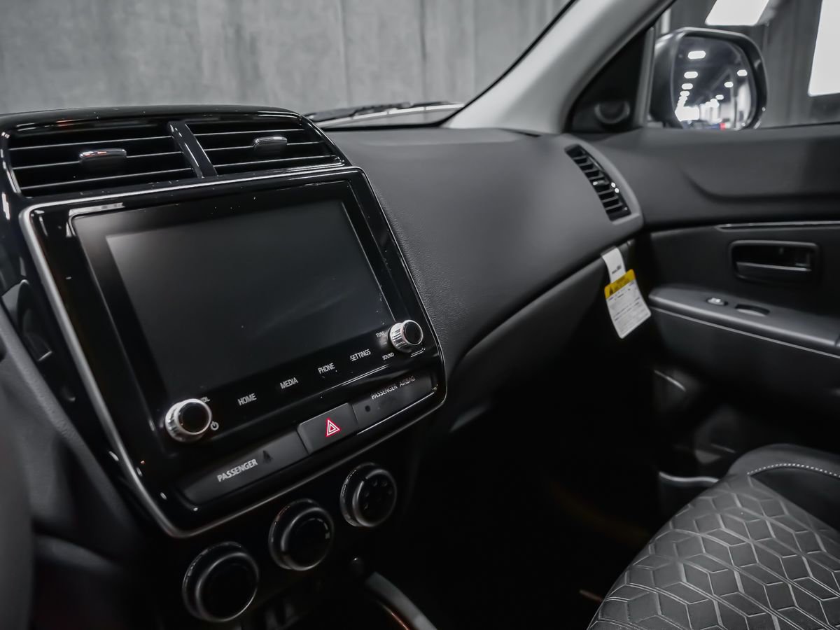2026 Mitsubishi RVR SE Grey Montreal - photo #8