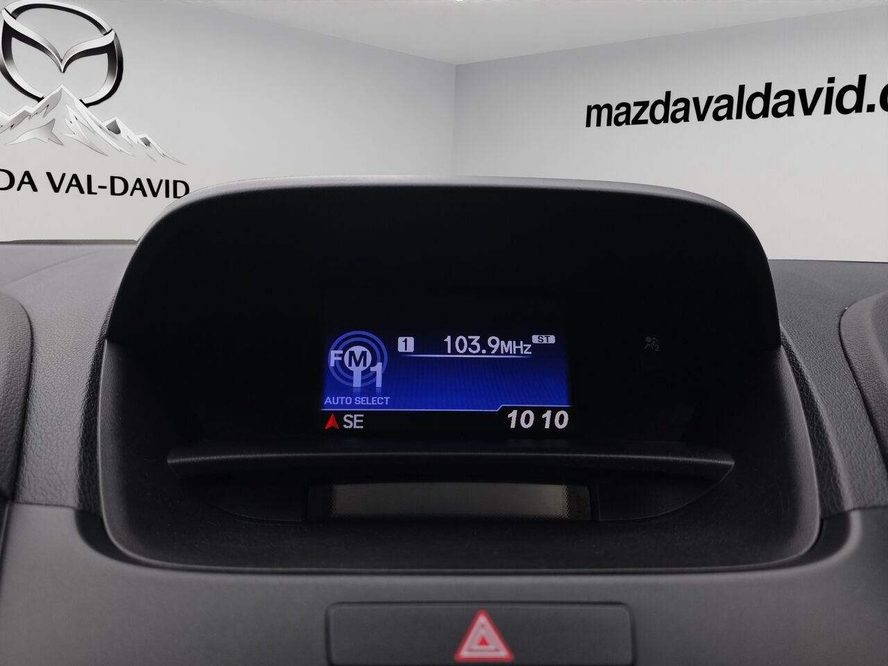 Acura RDX Traction intégrale, 4 portes, toit ouvrant, commande audio au volant, bluetooth 2016 Argent Val-David - photo #9