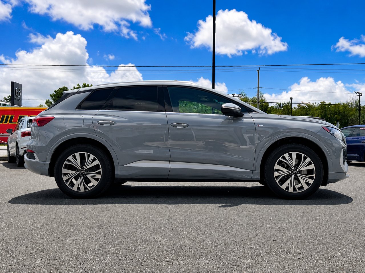 Audi Q4 e-tron 2023 Gris Granby - photo #7