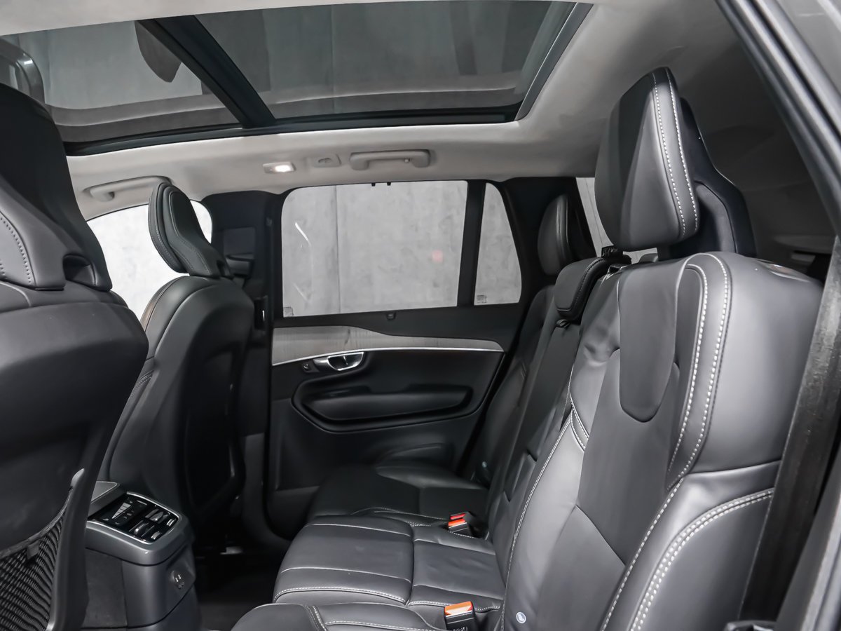 Volvo XC90 Plug-In Hybrid T8 ULTRA BRIGHT LOUNGE 2025 Gris Montréal - photo #13