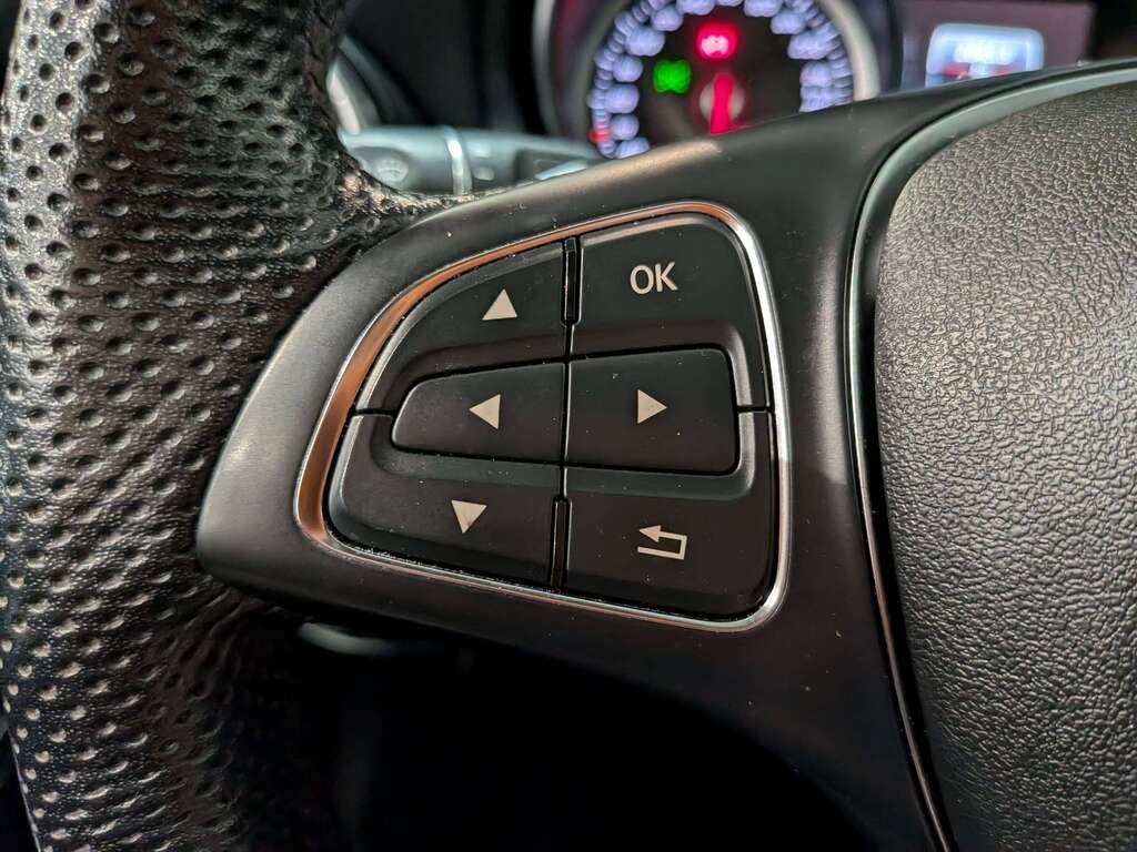 2019 Mercedes-Benz CLA CLA 250 4MATIC Coupe Black Val-David - photo #14