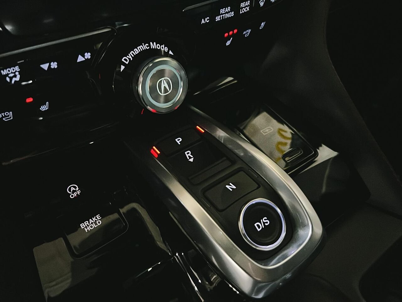 2024 Acura MDX Red Québec - photo #14