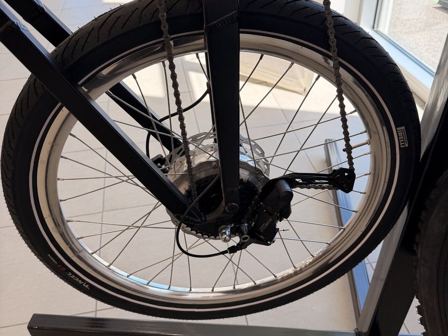 Ford EBIKE MUSTANG 60TH MOYEN 2025