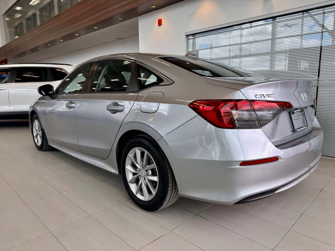 2024 Honda Civic Sedan Silver Notre-Dame-des-Prairies - photo #9