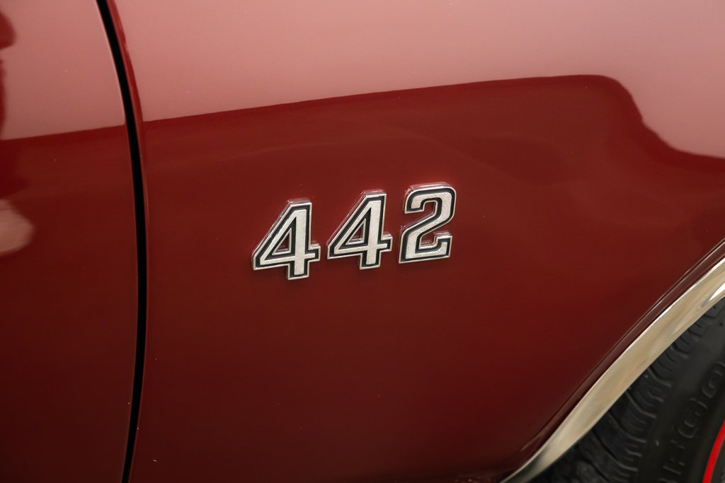 1969 Oldsmobile 442 Red Montreal - photo #9