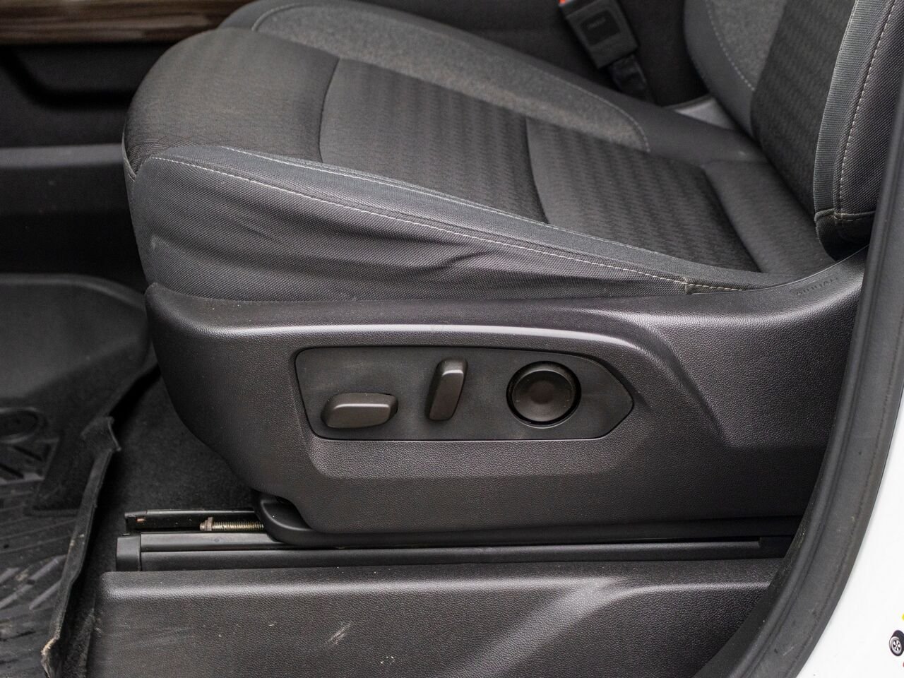 Chevrolet Silverado 1500 LT Trail Boss cabine multiplace 4RM 157 po 2024 Blanc Châteauguay - photo #25