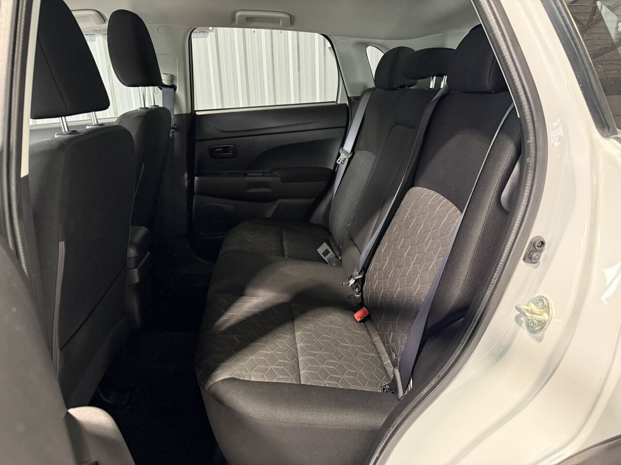 Mitsubishi RVR ES AWC 2023 Blanc Rouyn-Noranda - photo #6