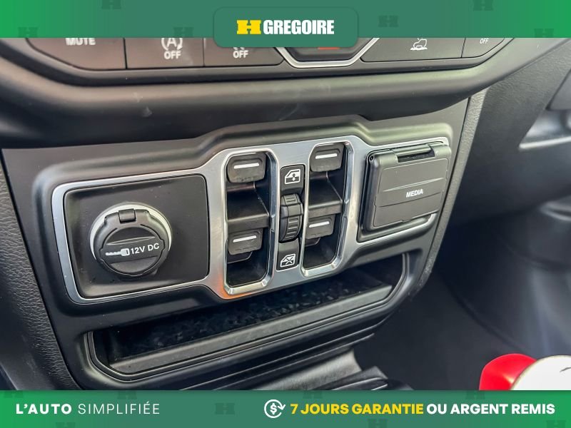 2023 Jeep Wrangler White Laval - photo #27